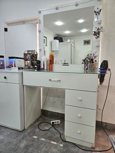 Digər salon, tibbi mebel