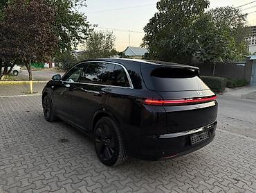 Продажа авто: Lixiang L7: 2023 г., 1.5 л, Автомат, Электромобиль, Кроссовер — 4