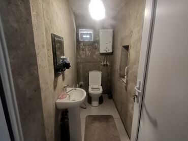 Həyət evləri və villaların satışı: 7 otaqlı, 210 kv. m, Orta təmir — 2