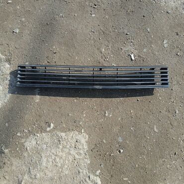 Решетки радиатора: Решетка радиатора Mazda Б/у — 28