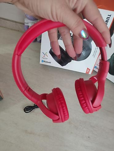 Qulaqcıqlar: JBL Tune seriyası simsiz qulaqlıqlar Model: JBL Tune 510BT və Tune — 12