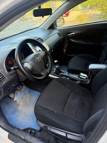 prius 2016: Toyota Corolla: 2012 г., 1.6 л, Механика, Бензин, Седан — 6