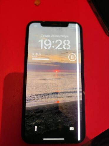 komputer ekran: IPhone 11 Pro, Matte Midnight Green, Face ID