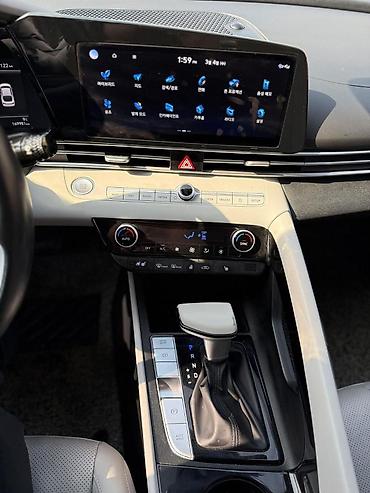 Hyundai: Hyundai Avante: 2022 г., 1.6 л, Гибрид — 4