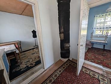 дом пр: Продаю дачу. Дом кирпичный. Стены - 1,5 кирпича. Сейсмопояс на — 7