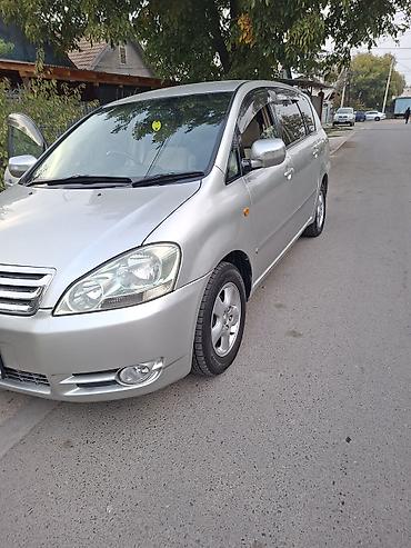 Toyota Ipsum: 2003 г.