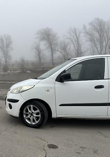 Hyundai: Hyundai i10: 2009 г., 1.1 л, Механика, Бензин, Хэтчбэк — 2