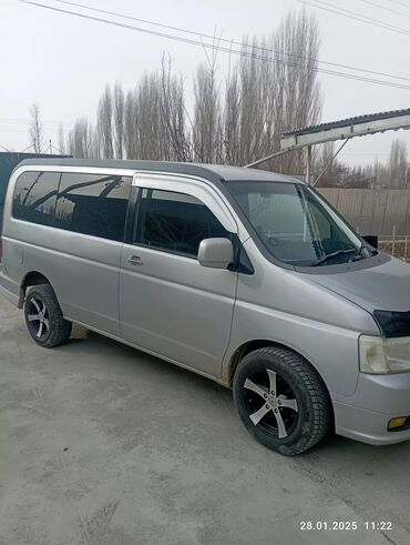 стрим 2001: Honda Stepwgn: 2001 г., 2 л, Бензин, Универсал