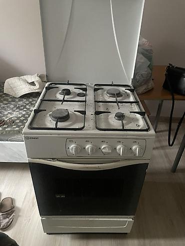 Кухонные плиты и варочные поверхности: Плита газовая Indesit, напольная. - 4 газовые конфорки разного — 2