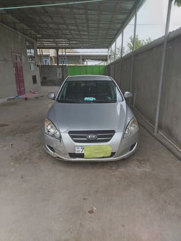 Kia: Kia Ceed: 1.6 l | 2007 il Hetçbek