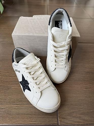 golden: Кроссовки, 40, Golden Goose, Б/у, цвет - Белый, Платная доставка — 1