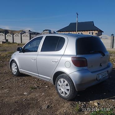 Продажа авто: Toyota Yaris: 2002 г., 1.3 л, Механика, Бензин, Хэтчбэк — 3