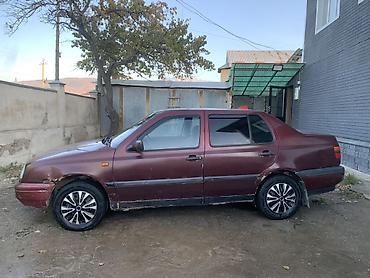 matiz diska: Volkswagen Vento: 1992 г., 1.8 л, Седан — 2