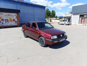 спринтер продаю или меняю: Volkswagen Vento: 1993 г., 1.8 л, Механика, Бензин, Седан