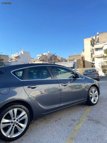 Opel: Opel Astra: 1.6 l. | 2011 έ. 120100 km. Χάτσμπακ — 2