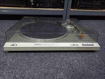 Pojačala i prijemnici: Technics DC servo SL-B 210 automatic odlican gramofon. Made in — 1