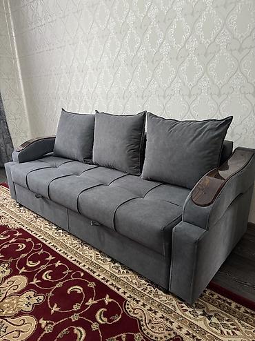 Прямые диваны: Прямой диван, Новый, Трехместный — 33