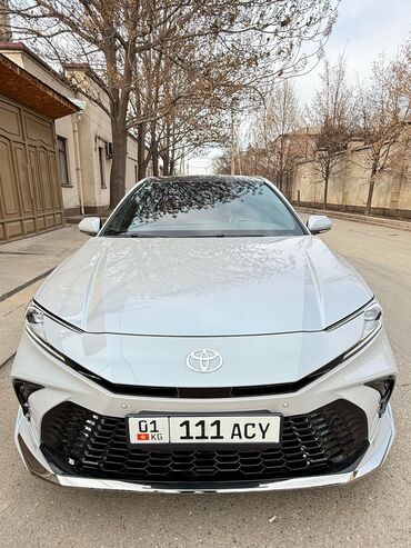 тайота 4ranner: Toyota Camry: 2024 г., 2.5 л, Автомат, Гибрид, Седан