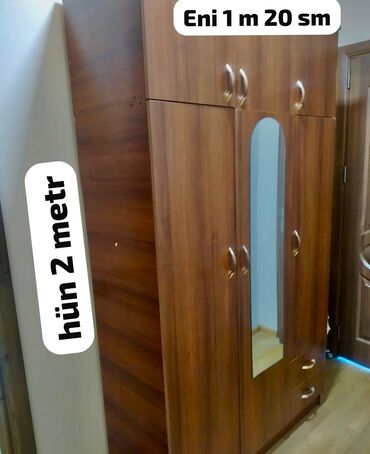 Royal Craft firmasından olan, üç mərtəbəli, qızılı rəngli meyvə