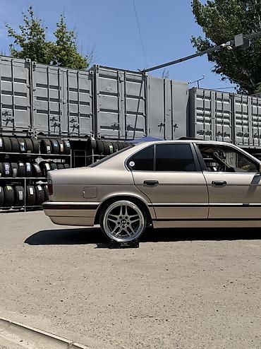 авто бесплатно: BMW 5 series: 1991 г., Седан — 8