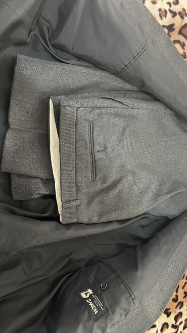 Куртки: Куртки каждая по 300 — 2