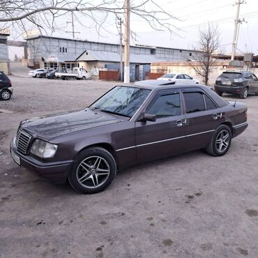 Mercedes-Benz: Mercedes-Benz E 220: 1994 г., 2.2 л, Автомат, Бензин, Седан