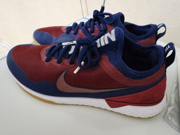 обувь 27 размер: Nike FC React в фирменном цвете Барселоны. Раритетная модель, прямиком