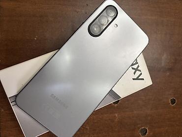 redmi note 2: Samsung Galaxy A17, 128 GB, rəng - Boz, Face ID — 3