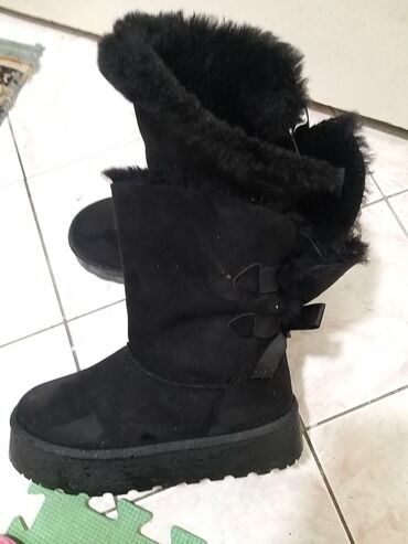 wrangler čizme: Ugg boots, color - Black, 38