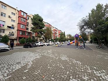 prefabrik ev satilir: Bakı, 8-ci kilometr, 3 otaqlı, Köhnə tikili, m. Xalqlar Dostluğu, 55 kv. m — 1