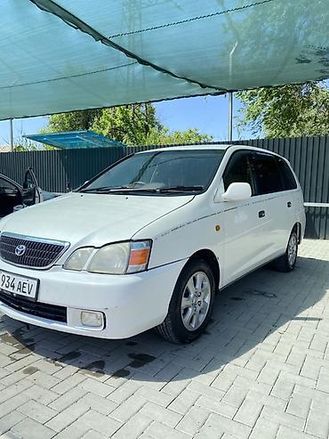 минивэн китайский: Toyota Ipsum: 2003 г., 2 л, Автомат, Бензин, Минивэн — 3