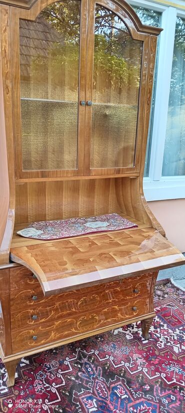Stilske vitrine: Stara Stilska Francusa Vitrina sa bifeom fijokama i policama visoki — 4