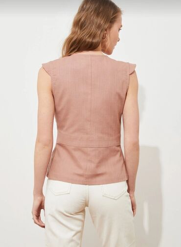 Köynək və bluzalar: Bluzlar - Rəng: saf ağ - Model: uzunqol, düyməli, yüngül dar kəsim - — 12