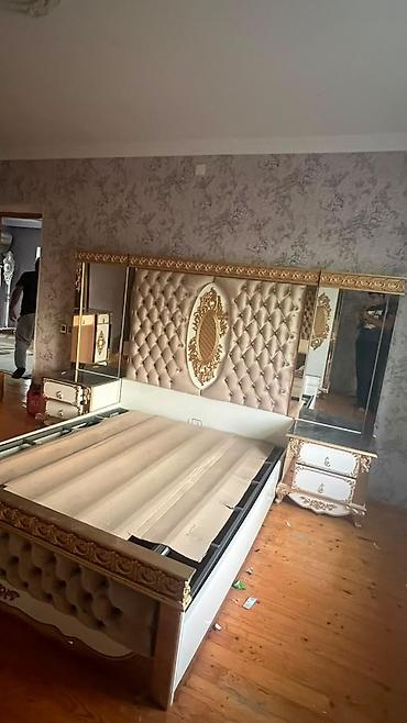 Yataq otağı dəstləri: Klassik üslubda yataq otağı mebel dəsti - Güzgülü iri şkaf: 3 qanadlı — 12