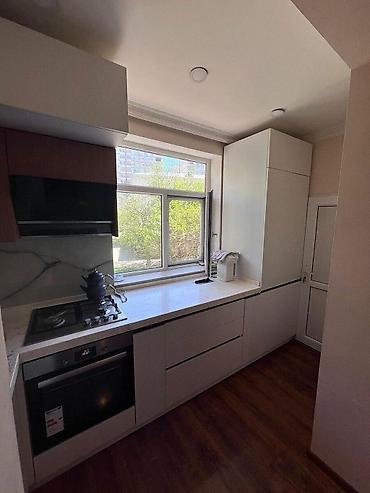 nerj cən satilir: Bakı, 3 otaqlı, Köhnə tikili, m. Nəriman Nərimanov, 90 kv. m — 6