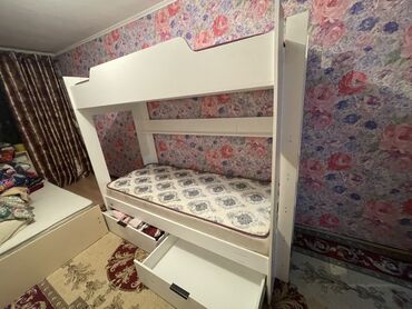 металлические кровать: Детский гарнитур, цвет - Белый, Новый