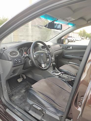 чери фора: Ford Focus: 2010 г., 1.6 л, Механика, Газ, Седан — 6