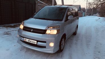 Toyota: Toyota Voxy: 2004 г., 2 л, Автомат, Бензин, Минивэн