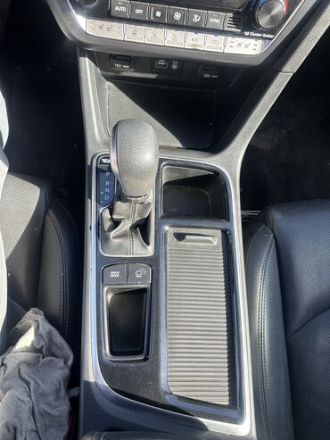 Hyundai: Hyundai Sonata: 2018 г., 2 л, Автомат, Бензин, Седан — 24