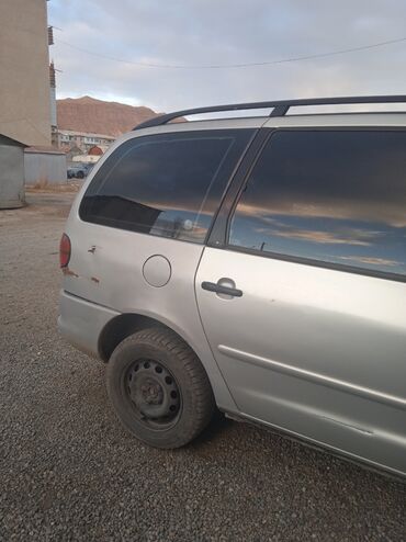 Volkswagen: Volkswagen Sharan: 1998 г., 2 л, Механика, Бензин, Минивэн — 4