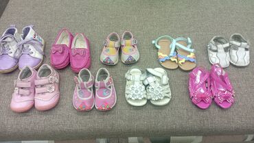 Детская обувь: Обувь для девочки пакетом с рождения до 1,5-2 года. Цена за всё. Б/у