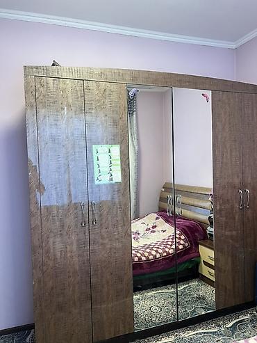 Спальные гарнитуры: Спальный гарнитур, Б/у, Двуспальная кровать, Дерево, цвет - Коричневый — 2