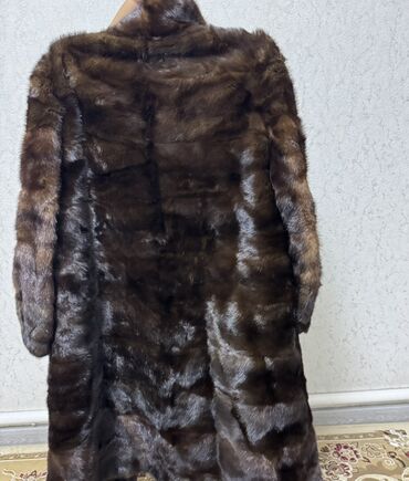 детские шапки с помпонами из натурального меха: Норковая шуба натуральная, классического фасона ниже колена. - Цвет