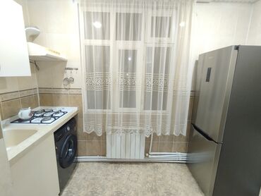 Uzunmüddətli kirayə mənzillər: Mənzil Xırdalan şəhərinin mərkəzində, 27-ci məhəllədə daş binada — 17