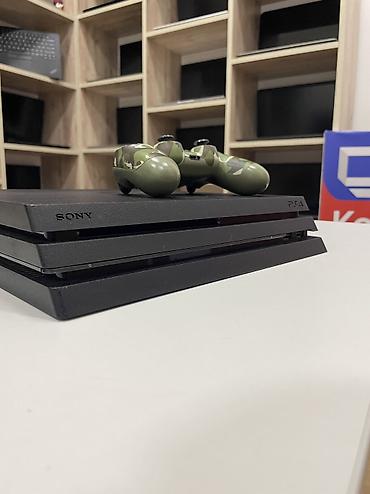 playstation 4 pro ikinci el: 🎮🔥 PLAYSTATION 4 PRO — 1TB 🔥🎮 💾 1 TB HDD ✨ Çox yaxşı vəziyyətdə ✅ Tam — 2