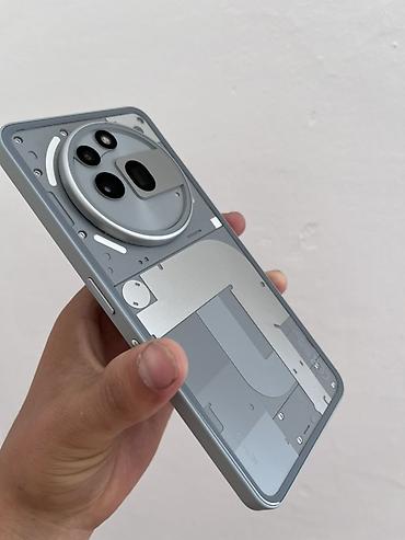 note 2: Смартфон Nothing Phone (3a про) Special Edition, серый. Ключевые — 5