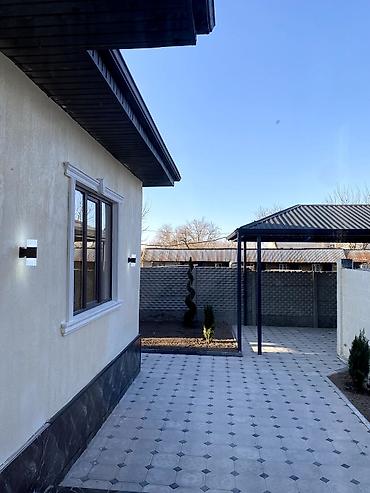 Продажа коттеджей и домов: 🏡 Продаётся уютный дом с современным ремонтом! 📍 Район: Новопавловка — 2