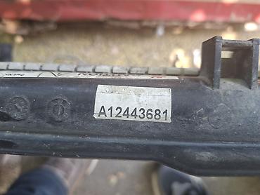 vaz radiator: Avtomobil radiatoru – Toyota RAV4 2002 üçün - Ehtiyat hissəsi nömrəsi — 3