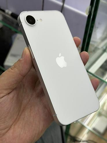 iphone 26000: IPhone 16e, Б/у, 128 ГБ, Белый, Защитное стекло, Чехол, 100 % — 2