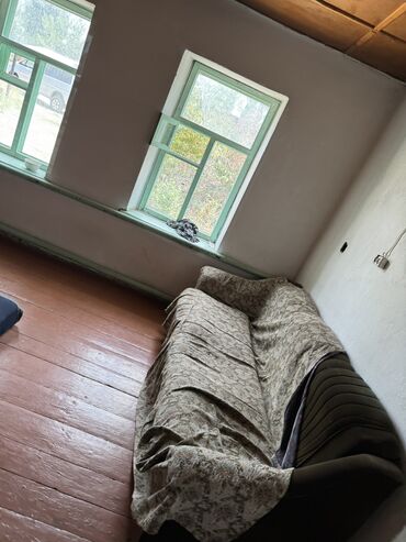 дом или квартиру: 50 м², 3 комнаты, Парковка, Подвал, погреб